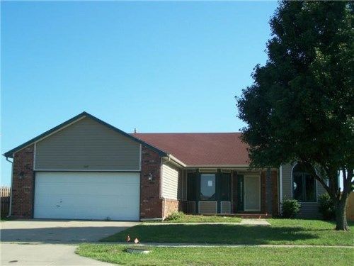 107 E Lockridge St, Mulvane, KS 67110