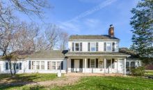 441 SAUNDERS RD Lake Forest, IL 60045