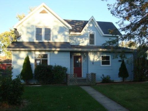 305 2nd Ave SE, Pine Island, MN 55963