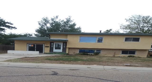 27 Wasatch Dr, Pueblo, CO 81005