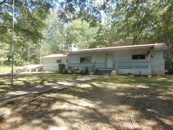 956 County Rd 1354, Vinemont, AL 35179