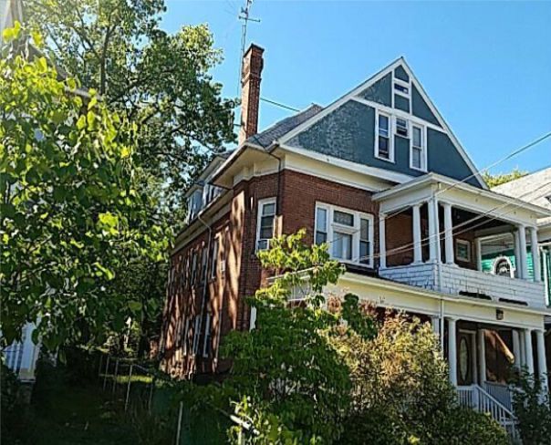 29-31 Burton St, Hartford, CT 06112