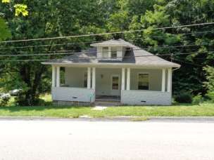 5203 Sam Snead Hwy, Hot Springs, VA 24445