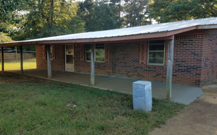 1397 St Hwy 30 E, New Albany, MS 38652
