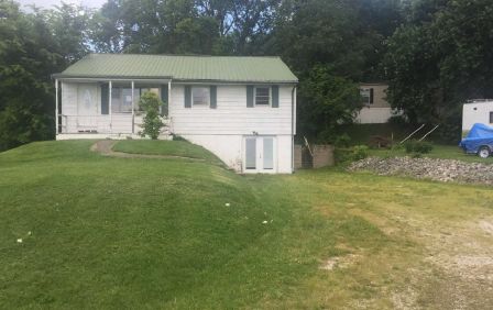 821 Gail Dr, Ashland, KY 41102