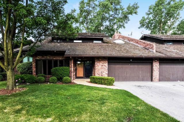 6 Lucas Dr Unit 6, Palos Hills, IL 60465