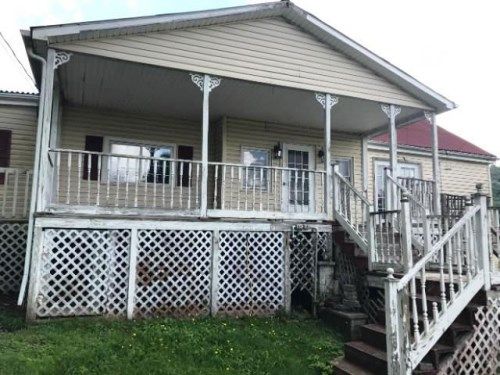 337 Sandlick Rd, Bluefield, WV 24701