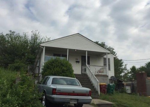 1023 Stainback St, Petersburg, VA 23803
