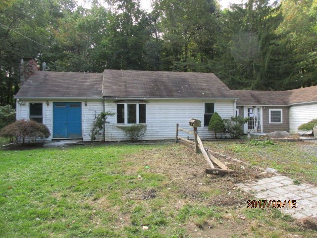 140 Padanaram Road, Danbury, CT 06811