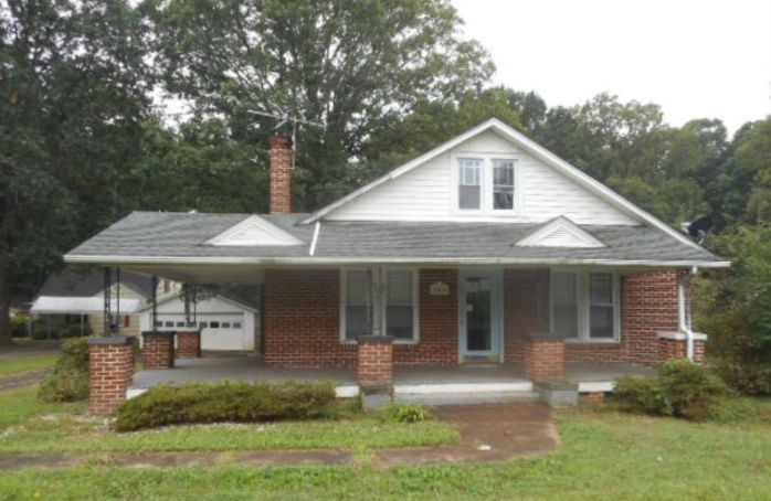 200 Old Hollow Rd, Rural Hall, NC 27045
