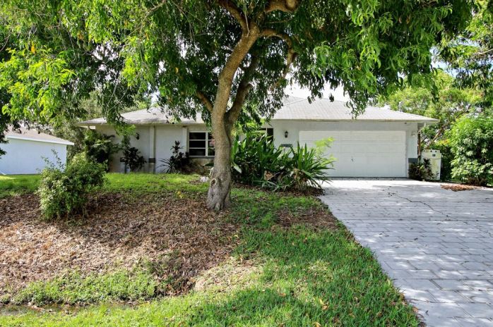 524 Nw 3rd Ln, Cape Coral, FL 33993