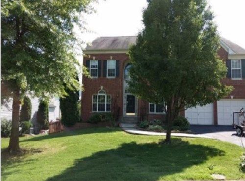 5803 Valley View Dr, Alexandria, VA 22310