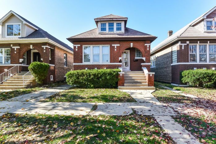 2416 Grove Ave, Berwyn, IL 60402