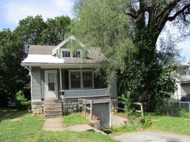 1911 E 71st Ter, Kansas City, MO 64132