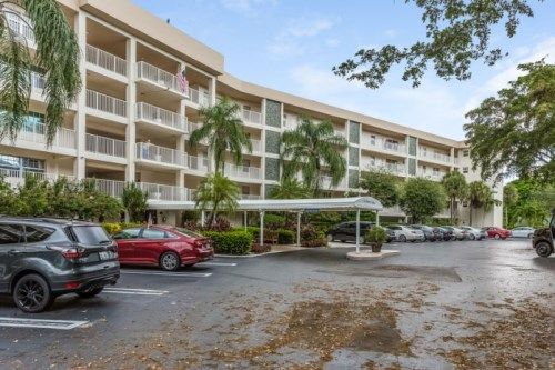 3505 Oaks Way Apt 201, Pompano Beach, FL 33069