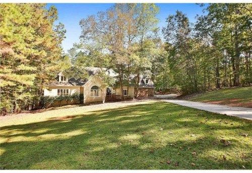 5056 River Lake Dr, Fairburn, GA 30213