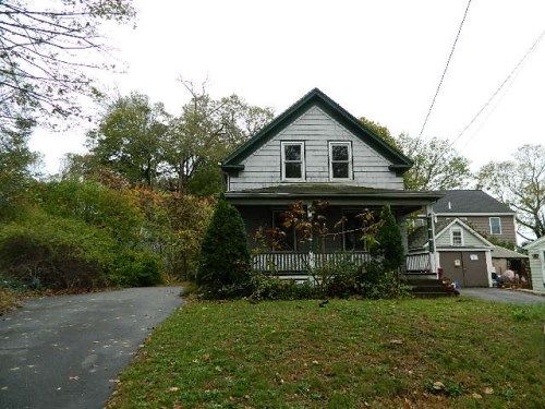 4 Clara St, Middleboro, MA 02346