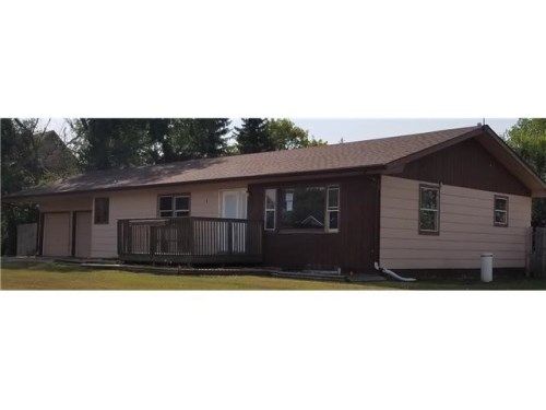 536 W 1st St, Sherwood, ND 58782