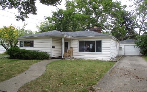 1318 Pulaski St, Lansing, MI 48910