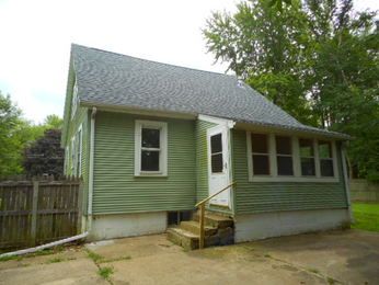 119 Roosevelt Cir, East Peoria, IL 61611