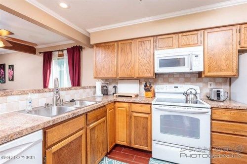 1873 E Tudor Road #D104, Anchorage, AK 99507