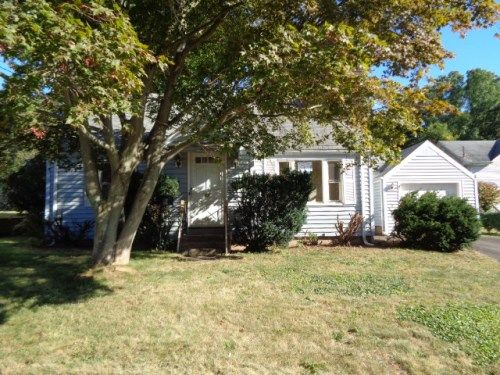 83 E Main St, Portland, CT 06480