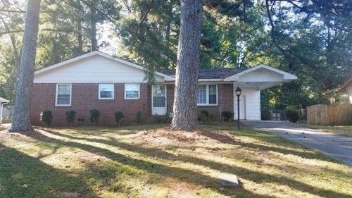 393 Windsor Dr, Forest Park, GA 30297
