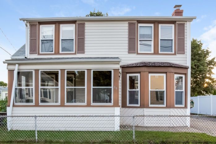 38 Chase St, Pawtucket, RI 02861