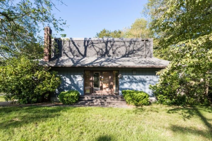 301 Tiogue Ave, Coventry, RI 02816