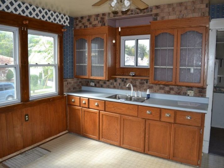 1625 Burton St SW, Wyoming, MI 49509