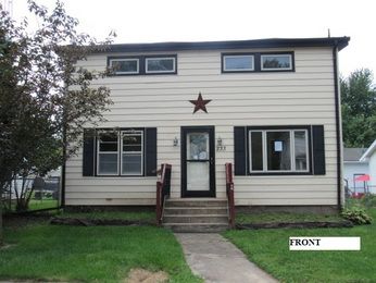 233 S Oak St, Herscher, IL 60941