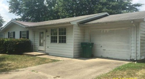 1625 LANDMARK DR, Mascoutah, IL 62258
