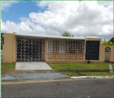 56em Santa Juanita, Bayamon, PR 00956