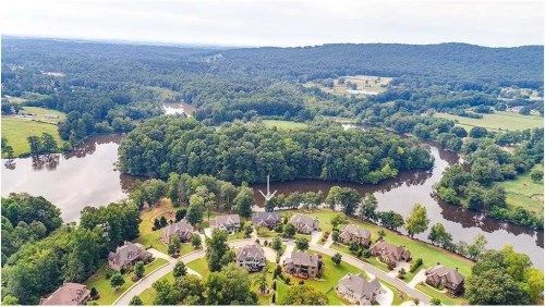 6165 Lakeaires Dr, Cumming, GA 30040