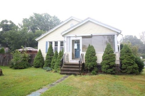 36 Amity St, Meriden, CT 06450