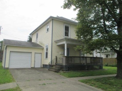 622 S 6th St, Coshocton, OH 43812