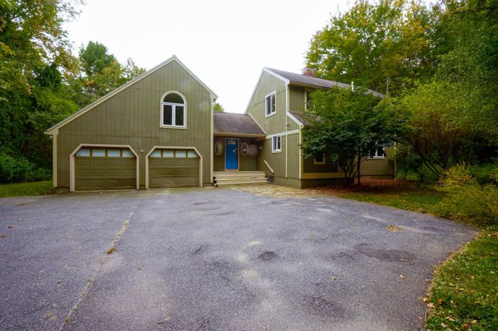 81 Flanders Rd, Westborough, MA 01581