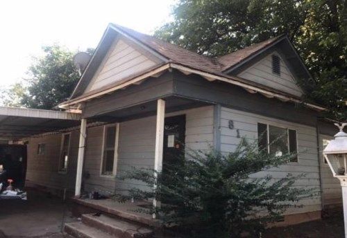 814 W 5TH ST, Elk City, OK 73644