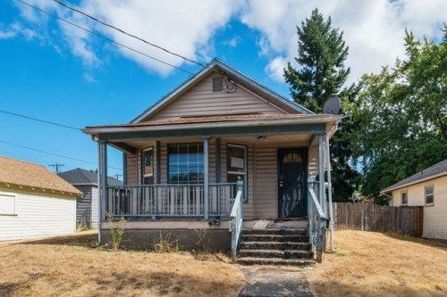 5609 S L St, Tacoma, WA 98408