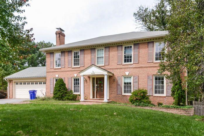 4705 Flower Valley Dr, Rockville, MD 20853