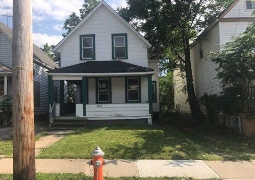 9314 Carton Ave, Cleveland, OH 44104