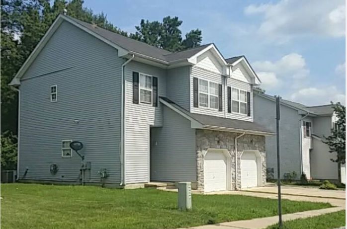 17 Tudor Ln, Lawrence Township, NJ 08648