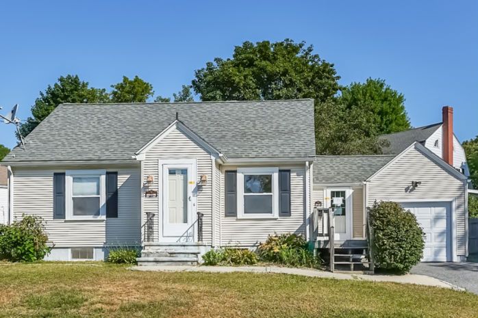 25 Cherrybrook Ave, North Smithfield, RI 02896