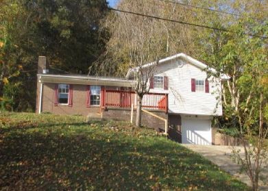 2616 Oak Hill Ln, Ashland, KY 41102