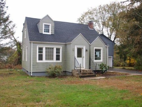 66 Lake St, Moosup, CT 06354
