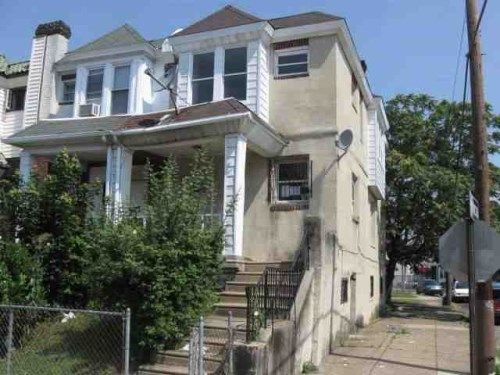 2127 66th Ave W, Philadelphia, PA 19138