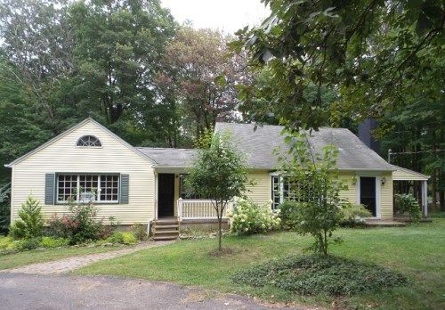 70 Summit Rd, Prospect, CT 06712