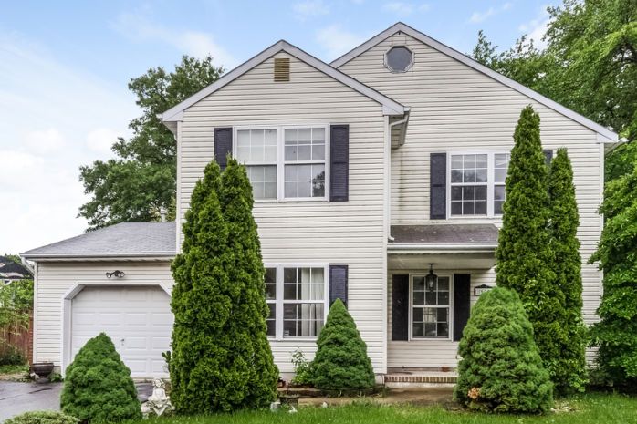 92 Third St, Hazlet, NJ 07730
