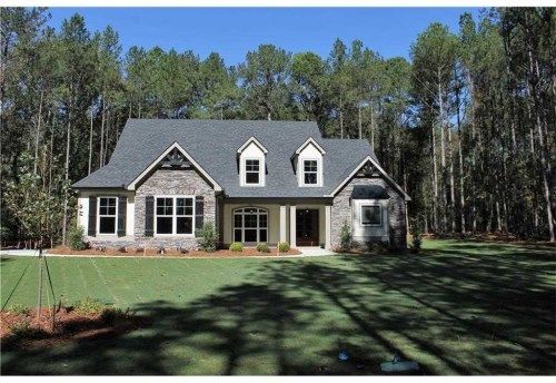 1089 Christopher Rd, Sharpsburg, GA 30277