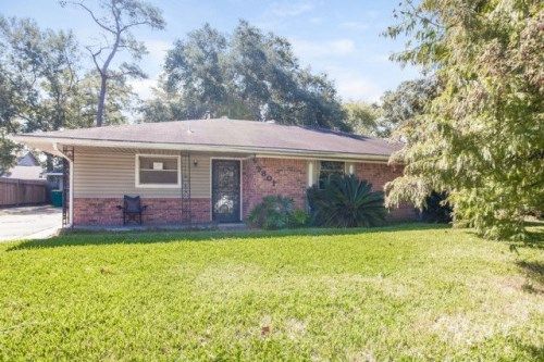 3801 Tompkins Dr, Baytown, TX 77521